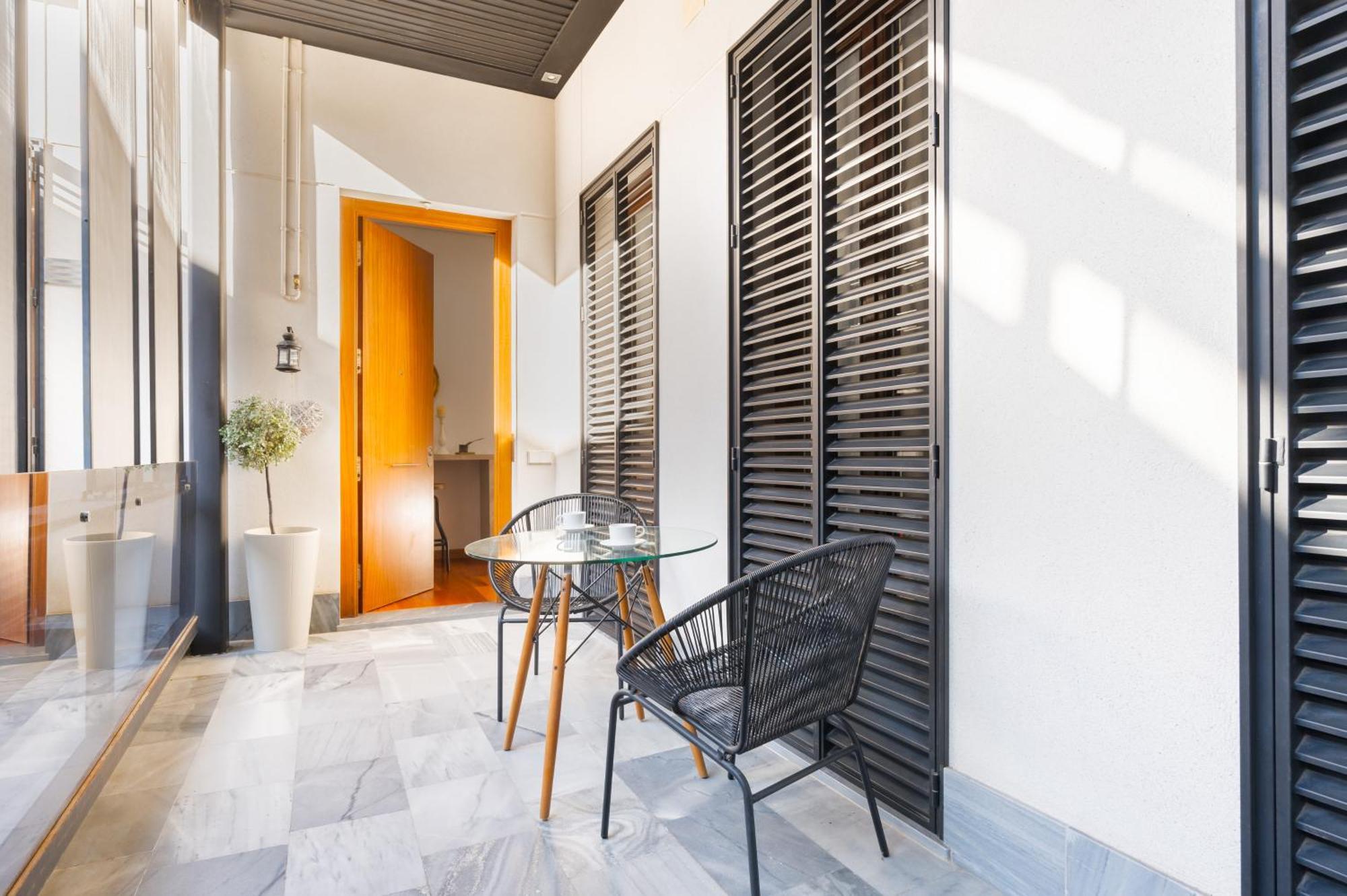 Attic With Terrace- 1Bd 1Bth- Corral Del Rey Apartment Sevilla Exterior foto